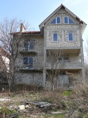 Дом, не завершённая отделка Пригород Кишинёва дом серый вариант