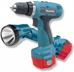 Шуруповерт Makita 6271DWALE